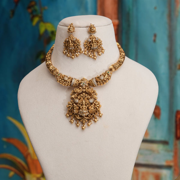Antique Neck Set 111593