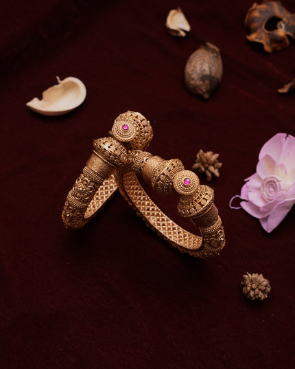 Antique Bangles 111720