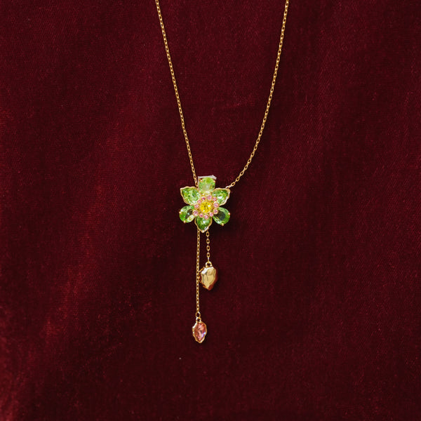 Elegant Floral Pendant Necklace 111734