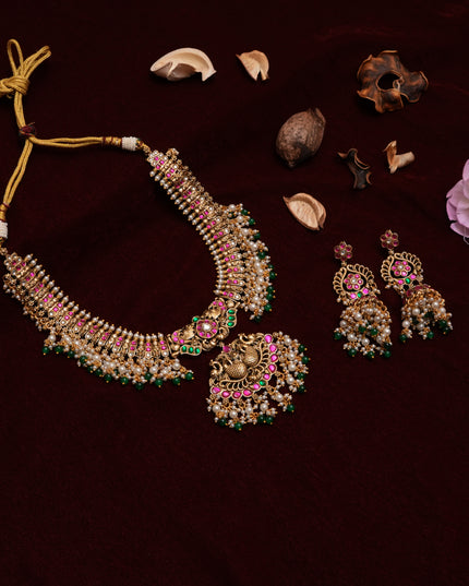 Kundan Short NeckSet 111755