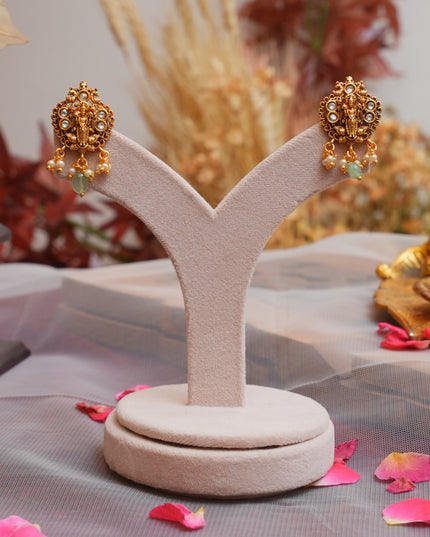 Antique Earrings 111787