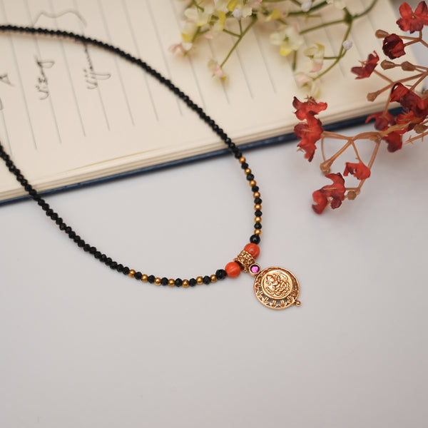 Black Beads 111967