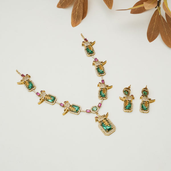 Victorian Neck Set 112109
