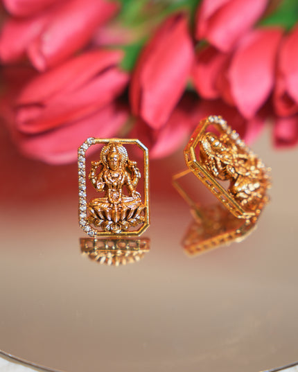 Antique Earrings 112130