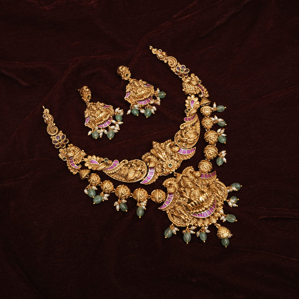 Antique Neckset in combiantion with Kundan stone  112708