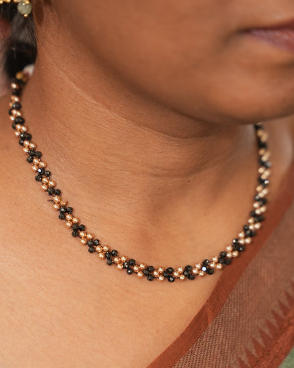 Black beads 113057