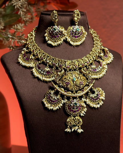 Antique Neck set with Kundan 110245
