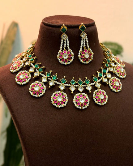 Kundan Neck Set 110670