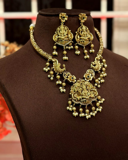 Antique Neck set 110735