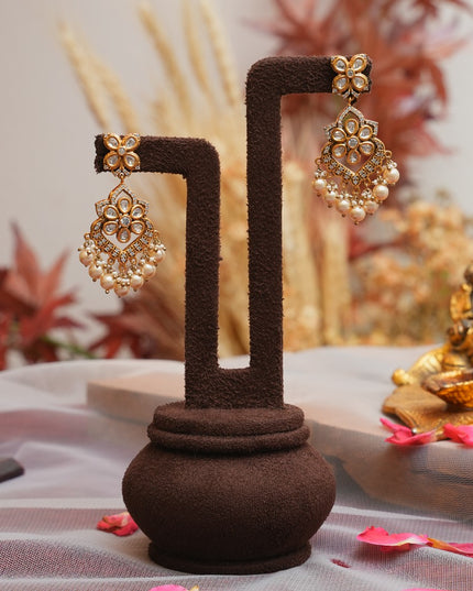 Antique Earrings 111900